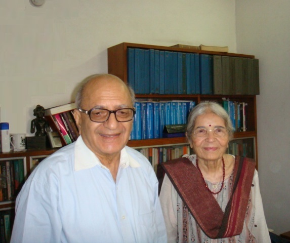 Vidyaben with Inder Malhotra at his home in 2015